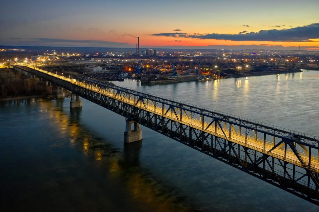 Дунав мост нощем