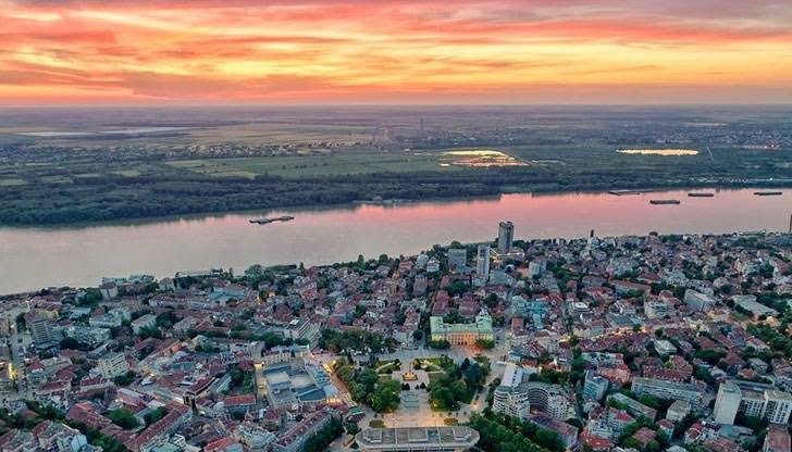 Русе и река Дунав от въздуха